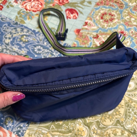 Aerie belt bag and zipper pouch - Picture 11 of 11
